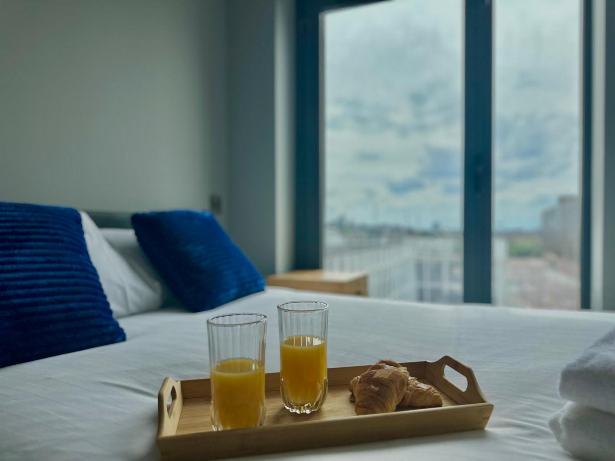 Apartment Monarchs Quay Arena By Happy Days Liverpool