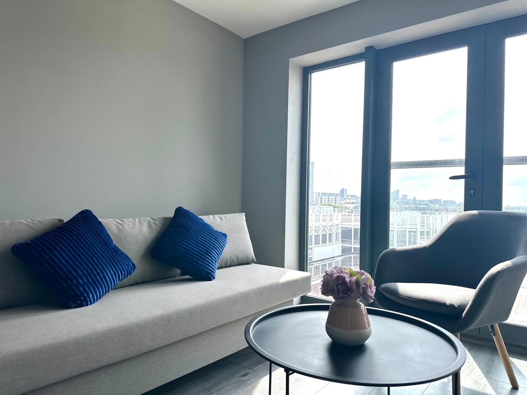 Apartment Monarchs Quay Arena By Happy Days