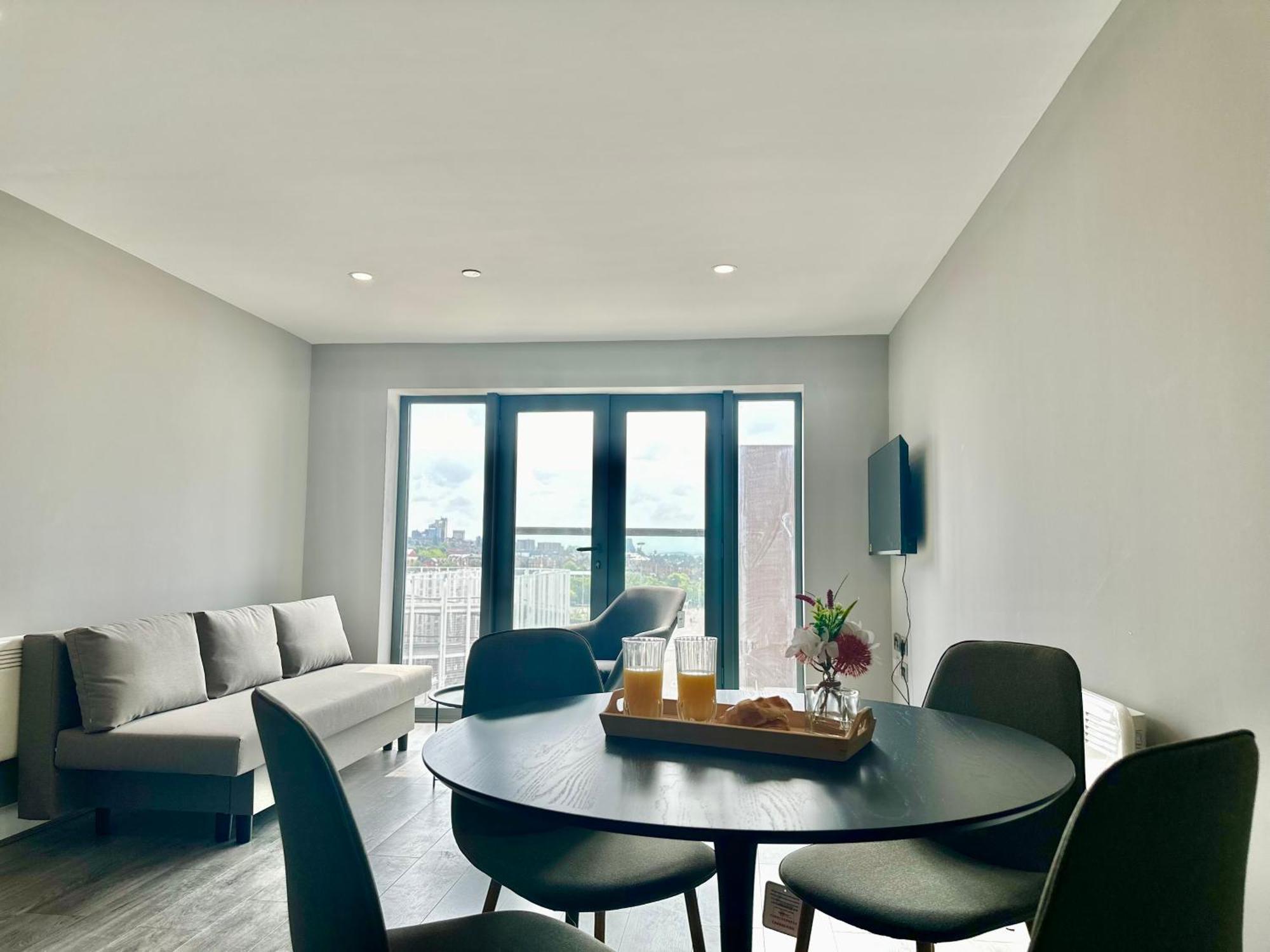 Monarchs Quay Arena By Happy Days Apartment *